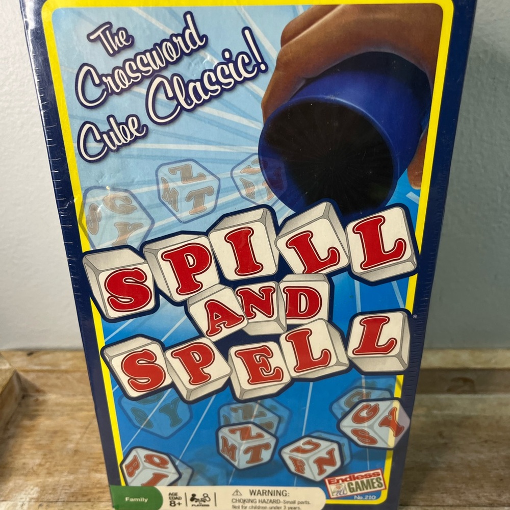 2010 Spill and Spell Game Endless Games Crossword Cube Classic BRAND NEW SEALED